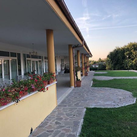 Agriturismo "Lo Zafferano" Aprilia Εξωτερικό φωτογραφία